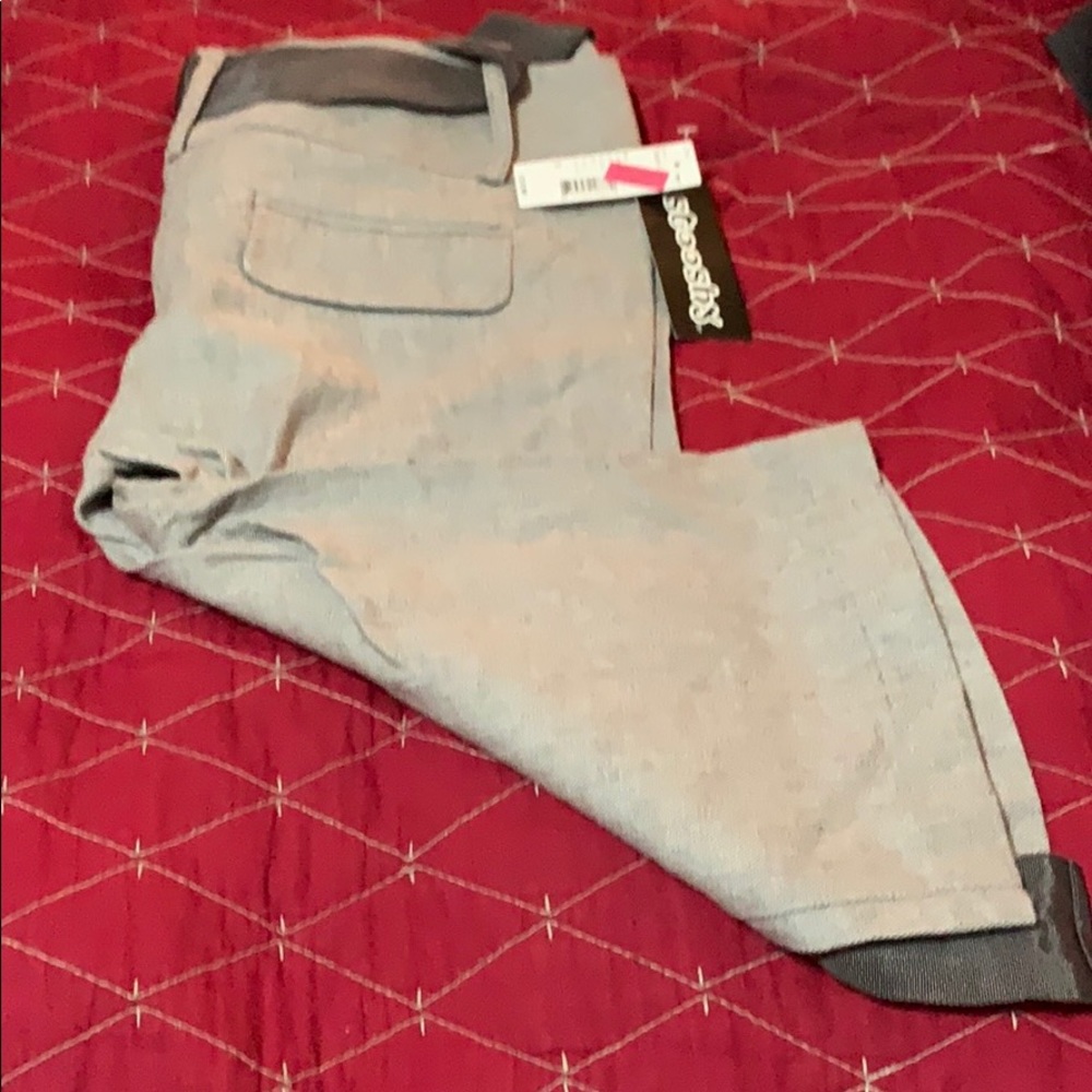 Short pants - Picture 4 of 4